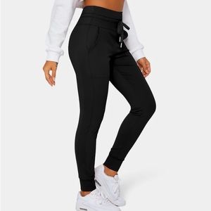 NWT HALARA Cloudful Air High Rise Joggers Black